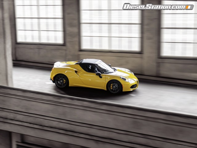 Alfa Romeo 4C Spider 2015 Picture #42 Alfa Romeo 4C Spider 2015 Picture #42
